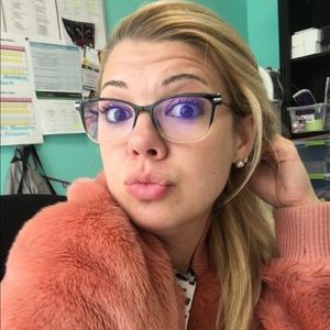 Meet your Posher, Kasey